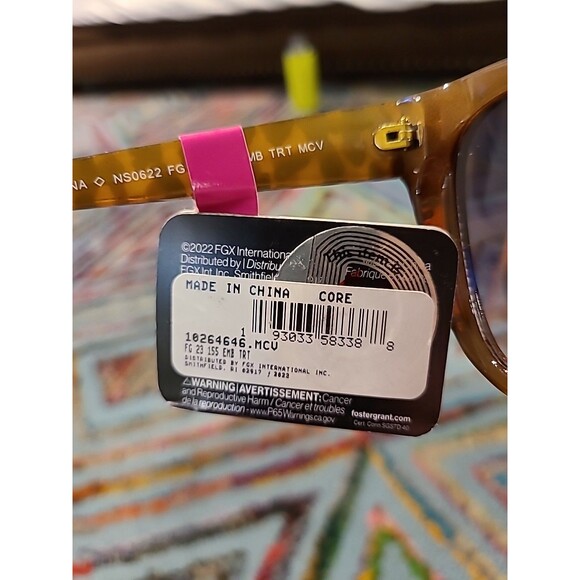 Foster Grant Sunglasses With Hard Case UVA-UVB Fashion cat eye studed - Picture 8 of 8